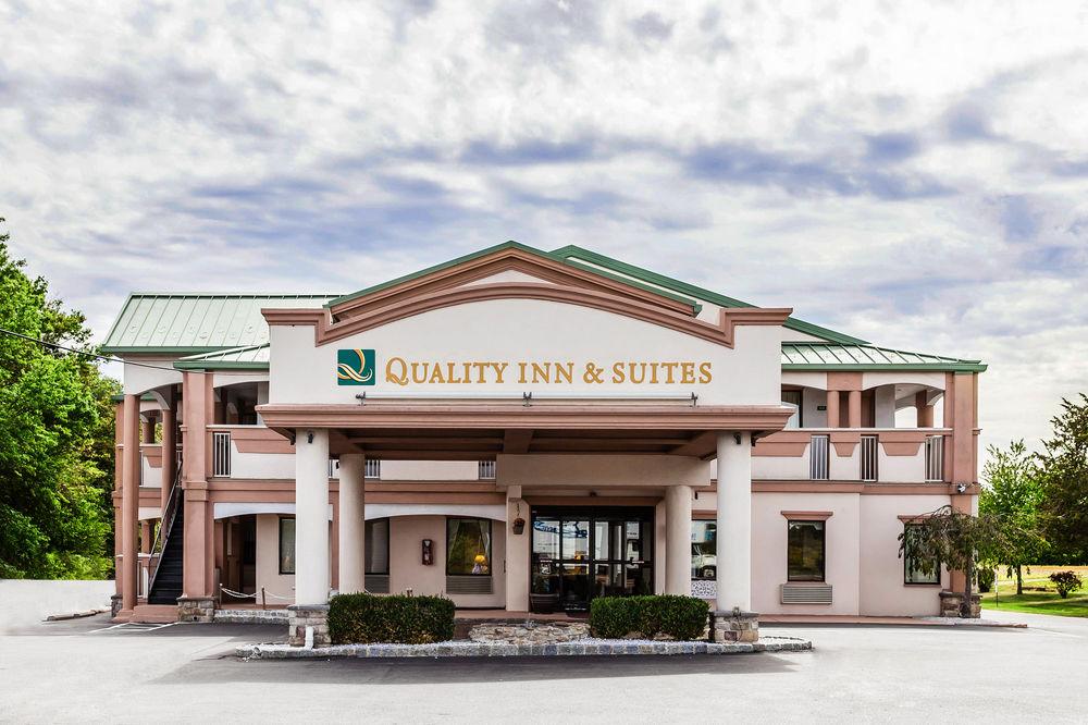 Quality Inn & Suites Quakertown-Allentown Exterior photo