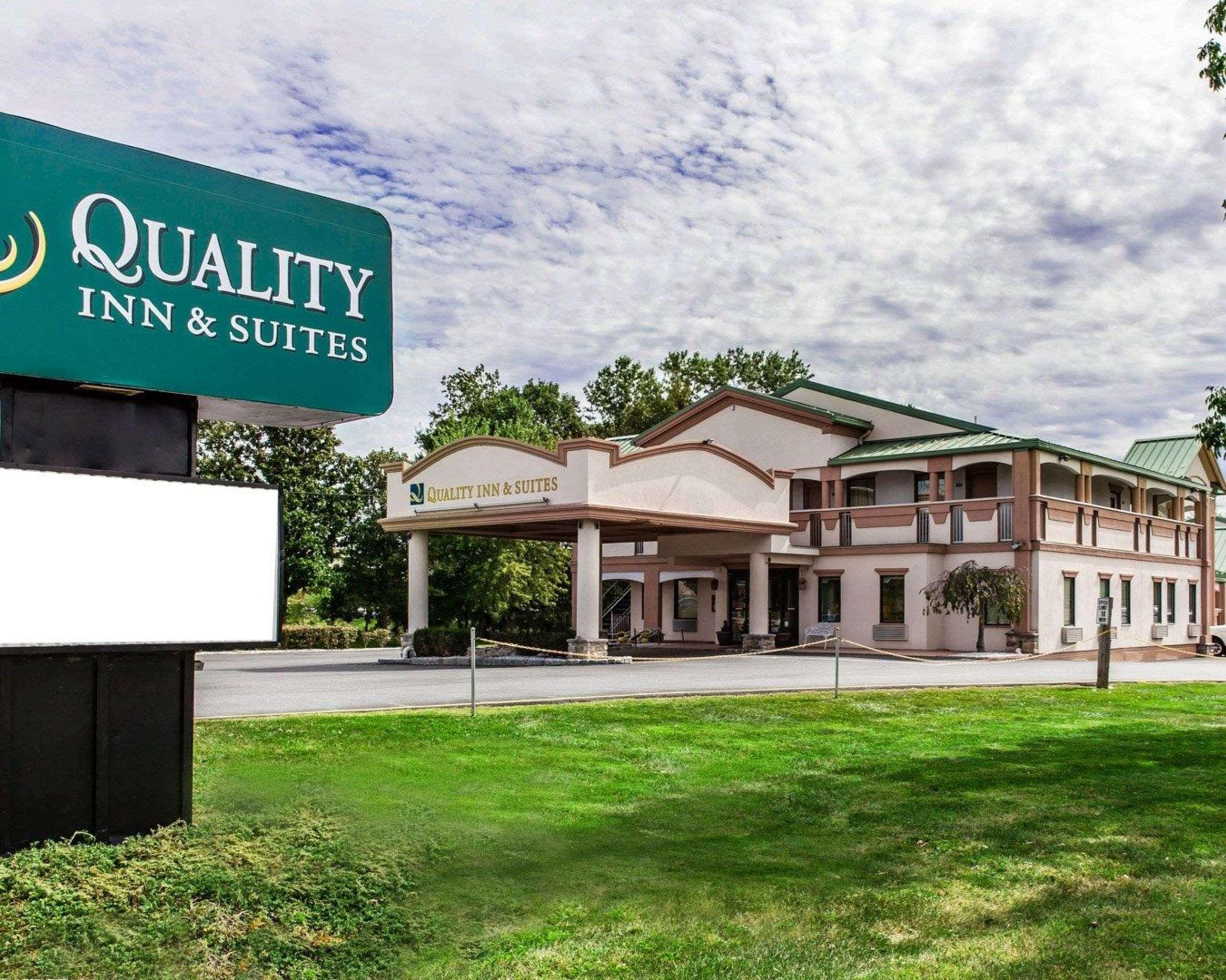 Quality Inn & Suites Quakertown-Allentown Exterior photo